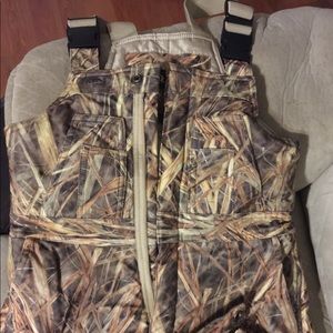 Youth Medium Camo waterproof Bibs